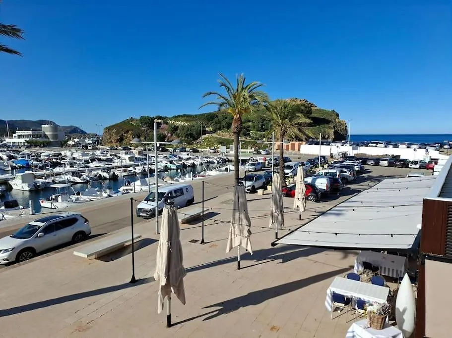 Maritime Promenade, Facing The Port Apartment Llanca