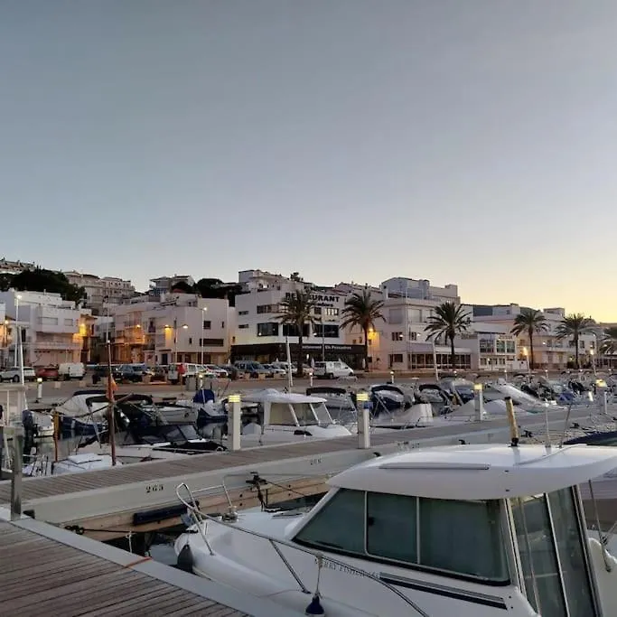 Maritime Promenade, Facing The Port Apartment Llanca